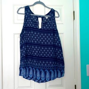 Old navy blue patterned top xxl